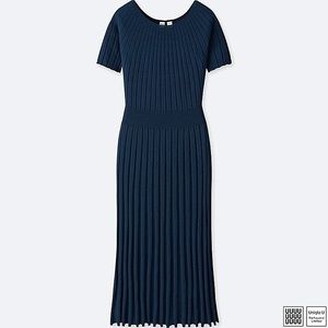 NWOT Uniqlo U Crew Neck Ribbed Balloon Dress
